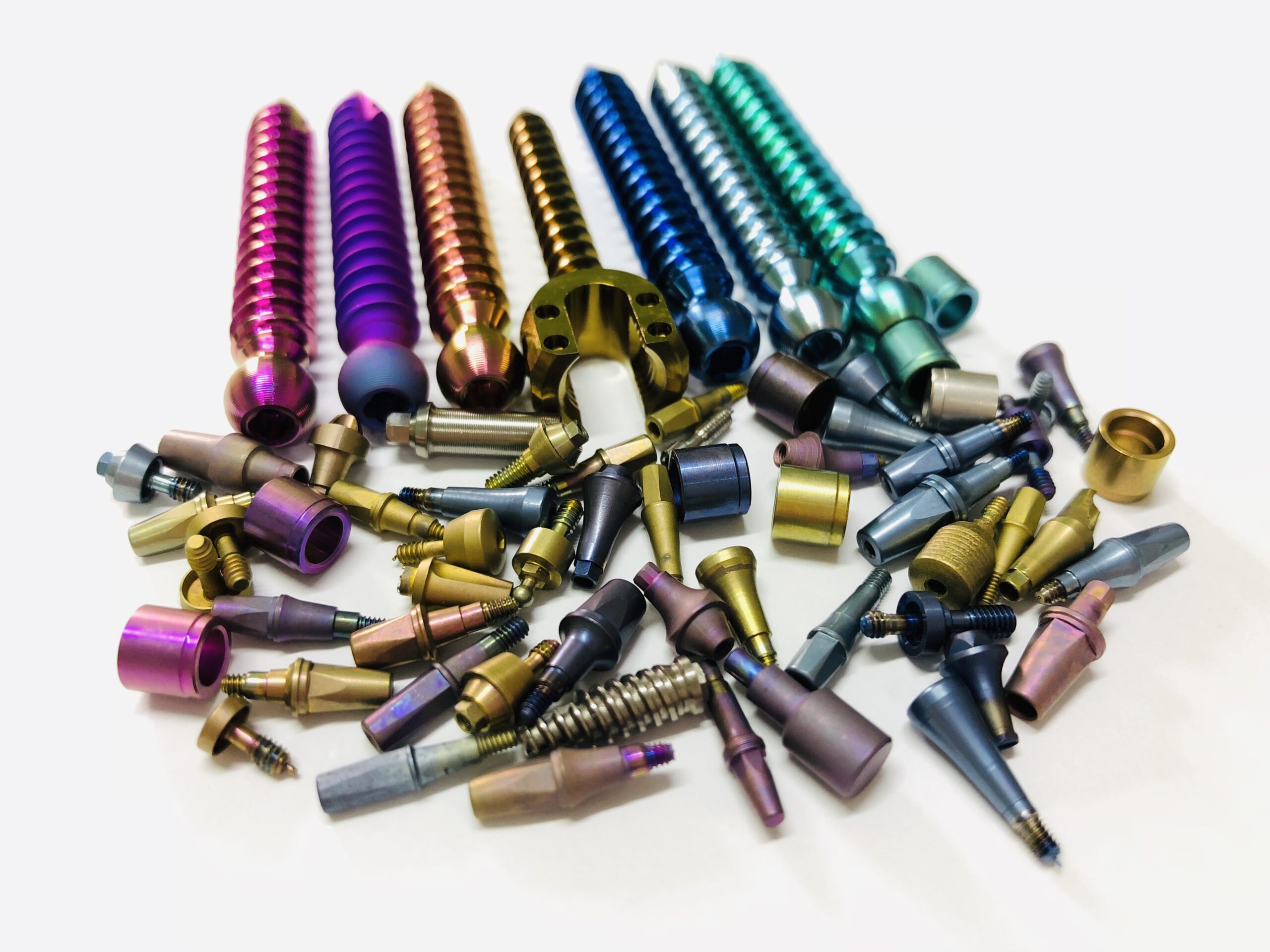 Eletrocoloração do Titânio