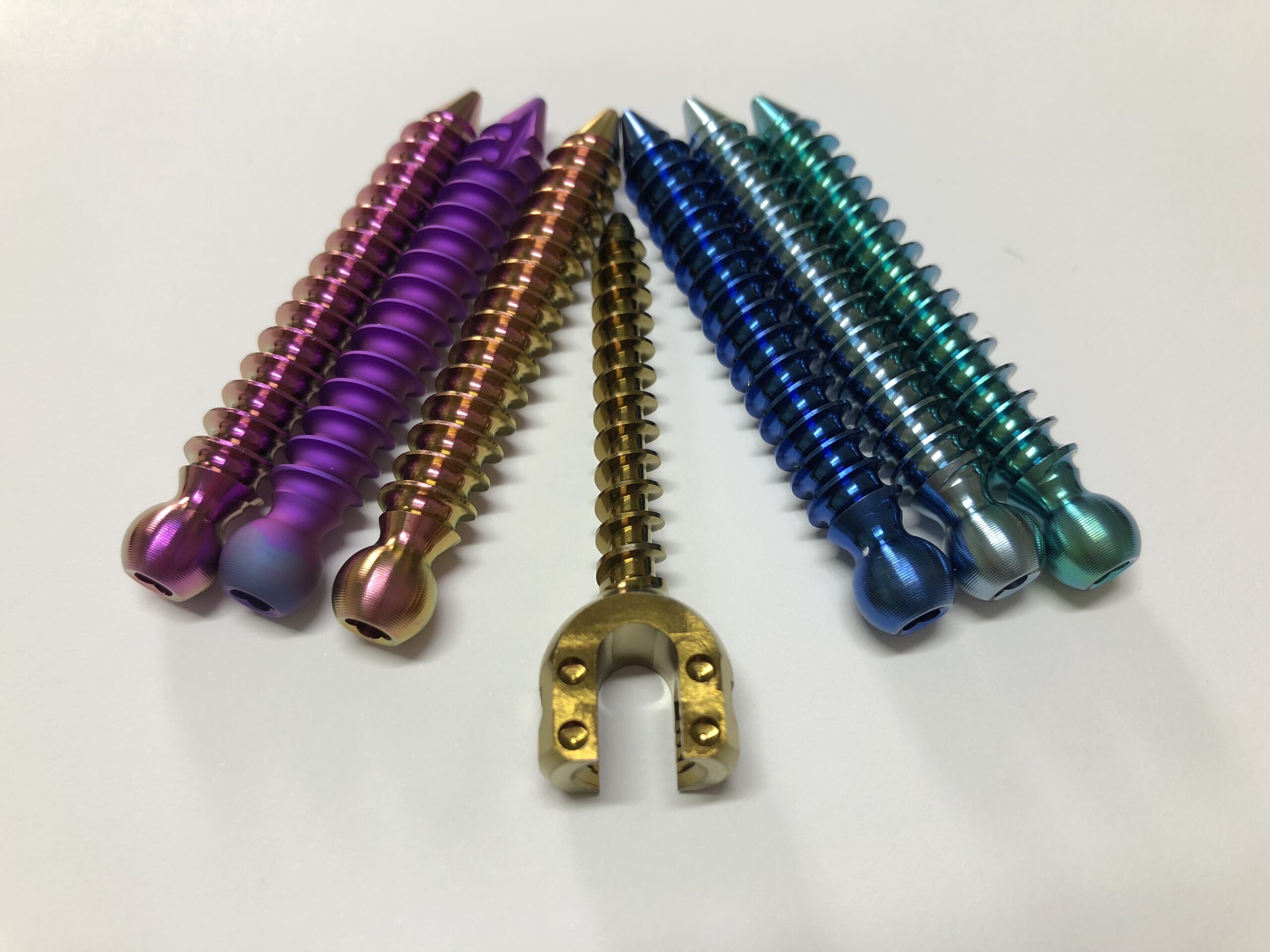 Eletrocoloração do Titânio